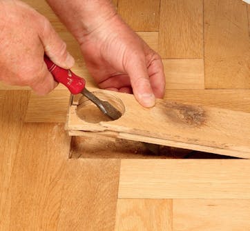 Sauvan vaihtaminen parkettilattiaan Sauvan vaihtaminen parkettilattiaan